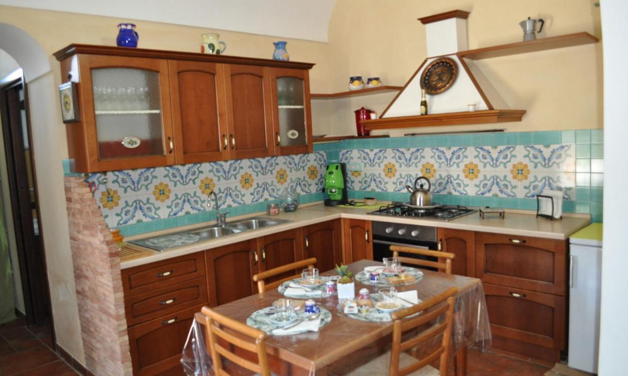 Contrada Vigna Bed & Breakfast Vietri Екстериор снимка